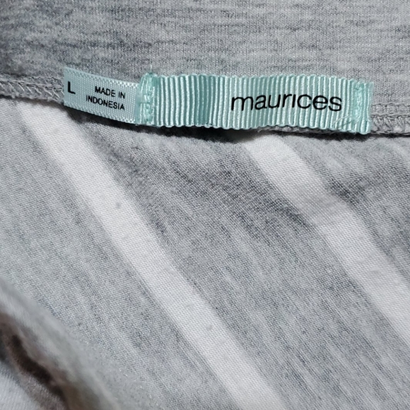 Maurices, gray and white long skirt. - Picture 2 of 4